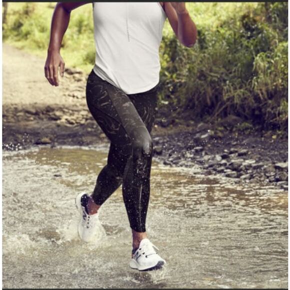 Athleta Velocity Stash Pocket Black Marble 7/8 Pant Leggings Size M EUC - Picture 2 of 9